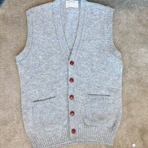 The Moors Wool Gray Men's Sweater Vest in Size M Gray